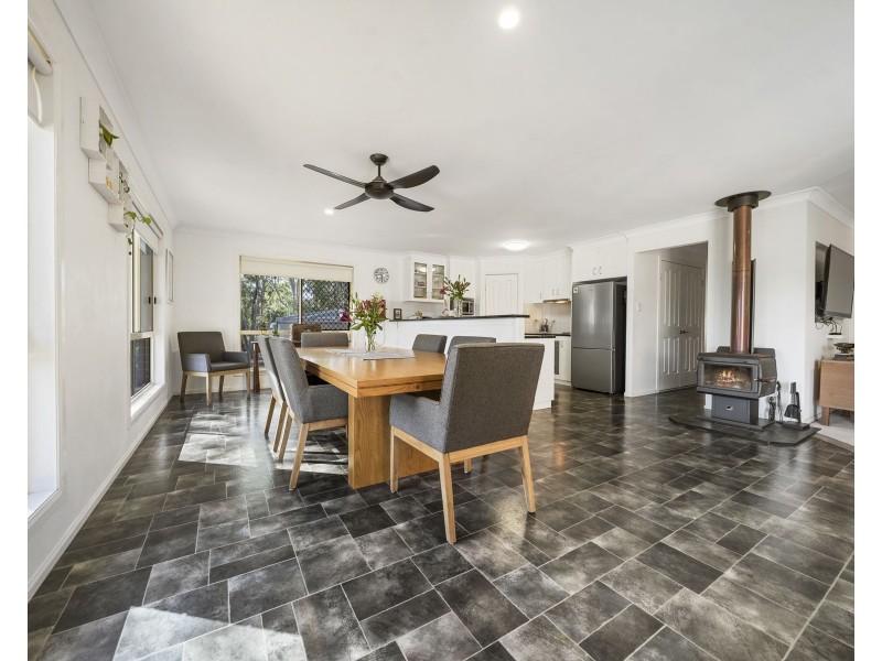 916 Blanchview Road, Silver Ridge QLD 4352