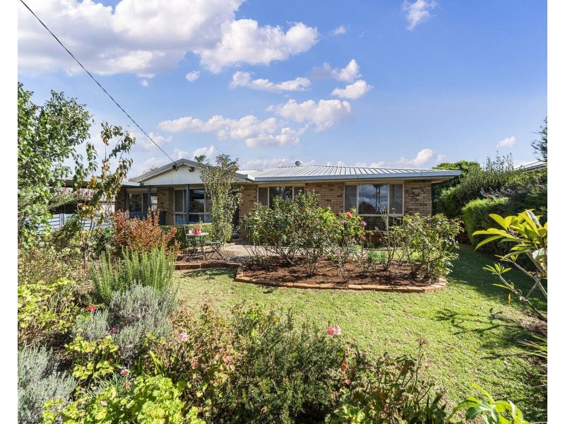283 Greenwattle Street, Cranley QLD 4350
