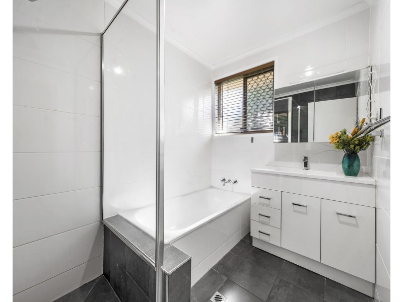 283 Greenwattle Street, Cranley QLD 4350
