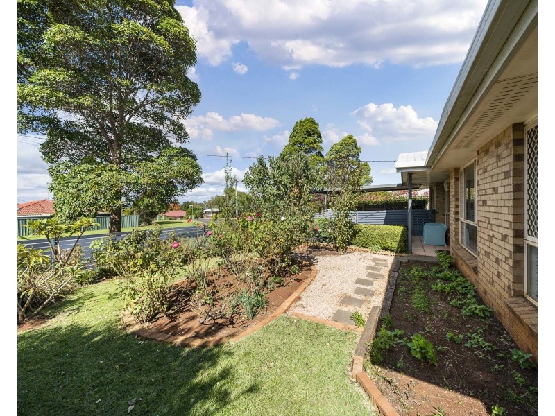 283 Greenwattle Street, Cranley QLD 4350