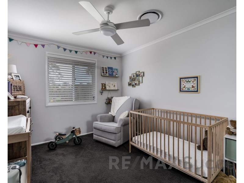 2 Hillcrest Court, Kearneys Spring QLD 4350