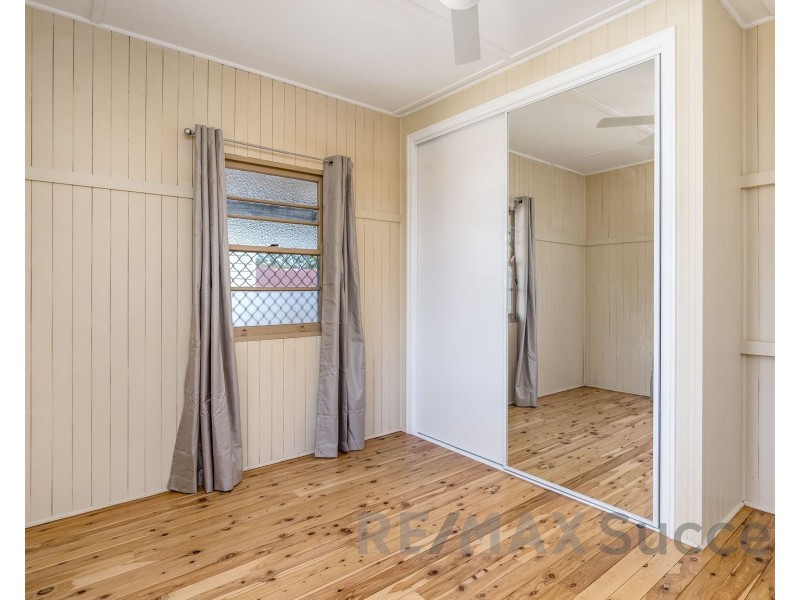 11 Albert Lane, Newtown QLD 4350