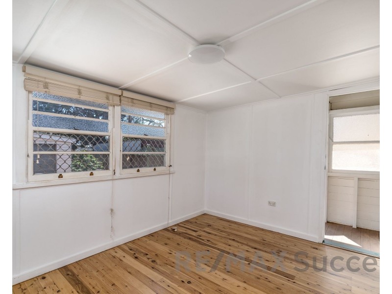 11 Albert Lane, Newtown QLD 4350