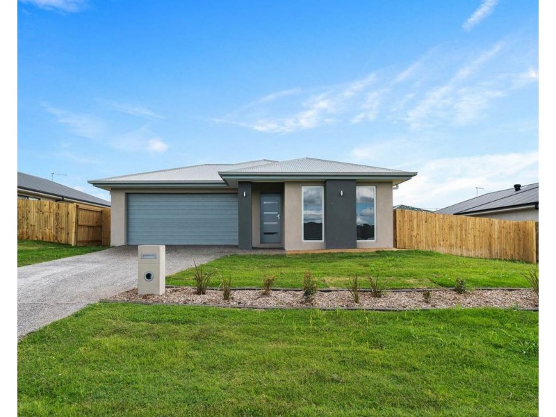 7 Clara May Street, Cotswold Hills QLD 4350