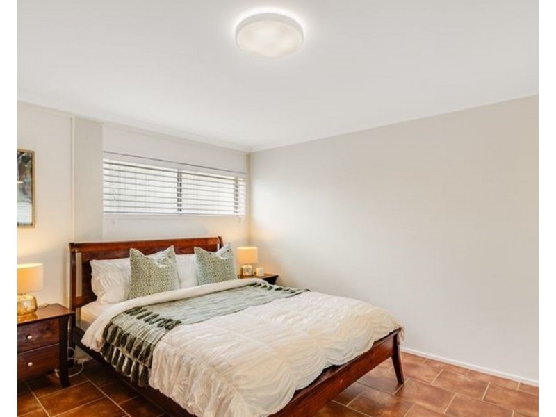 24 Bingara Street, Mount Lofty QLD 4350