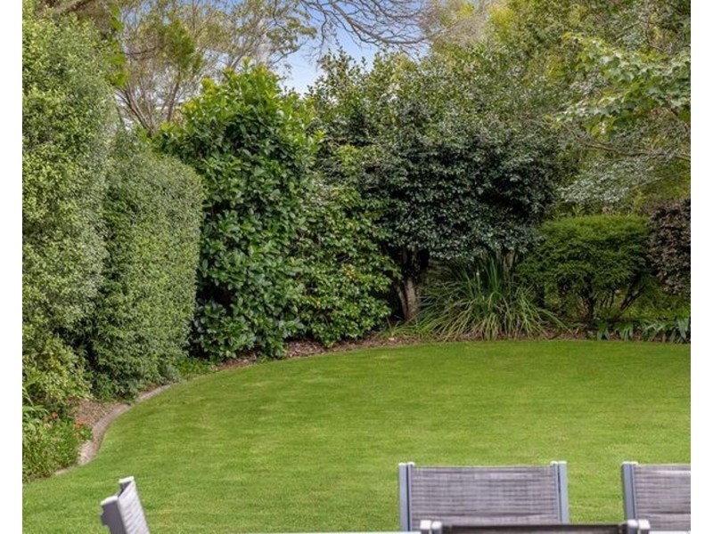 24 Bingara Street, Mount Lofty QLD 4350
