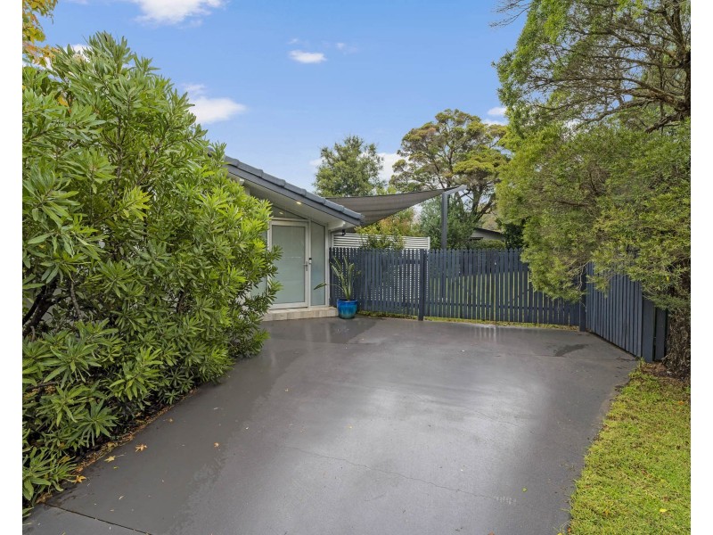 24 Bingara Street, Mount Lofty QLD 4350