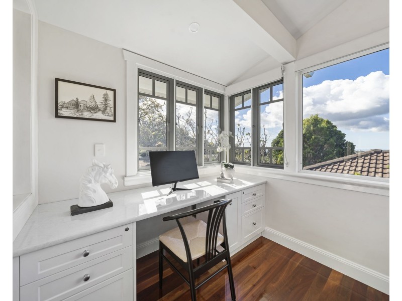 22b Jellicoe Street, Mount Lofty QLD 4350