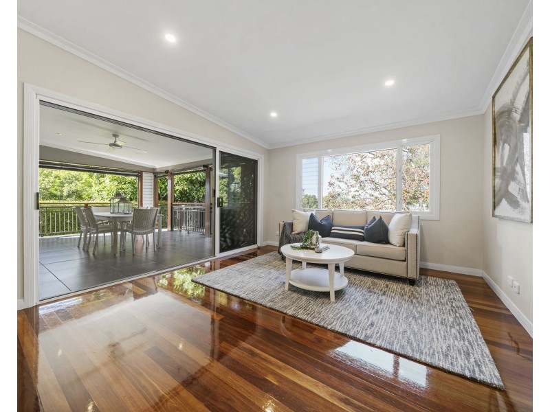 22b Jellicoe Street, Mount Lofty QLD 4350
