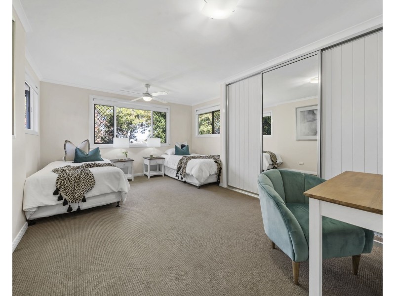 22b Jellicoe Street, Mount Lofty QLD 4350