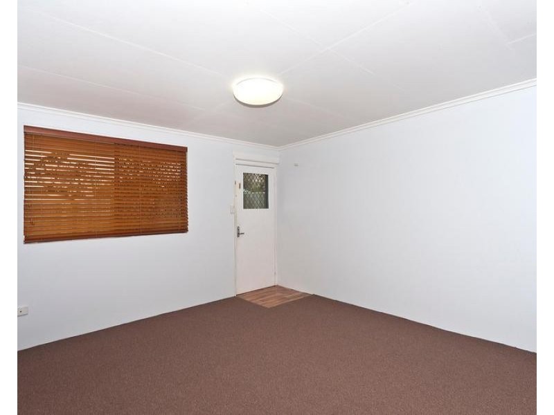 2/20 Swallow Court, Newtown QLD 4350