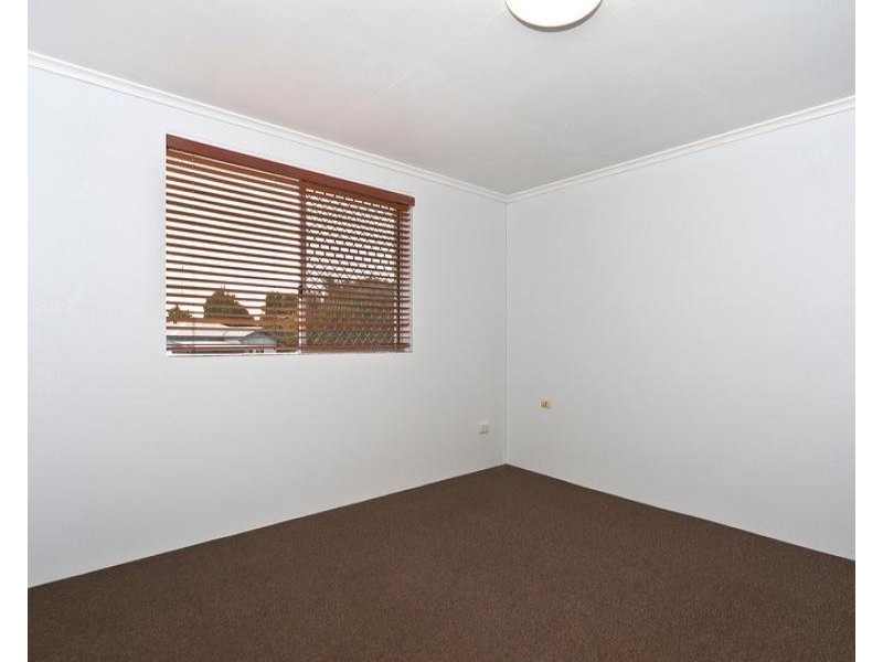 2/20 Swallow Court, Newtown QLD 4350