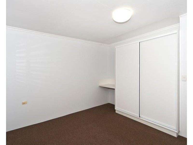 2/20 Swallow Court, Newtown QLD 4350