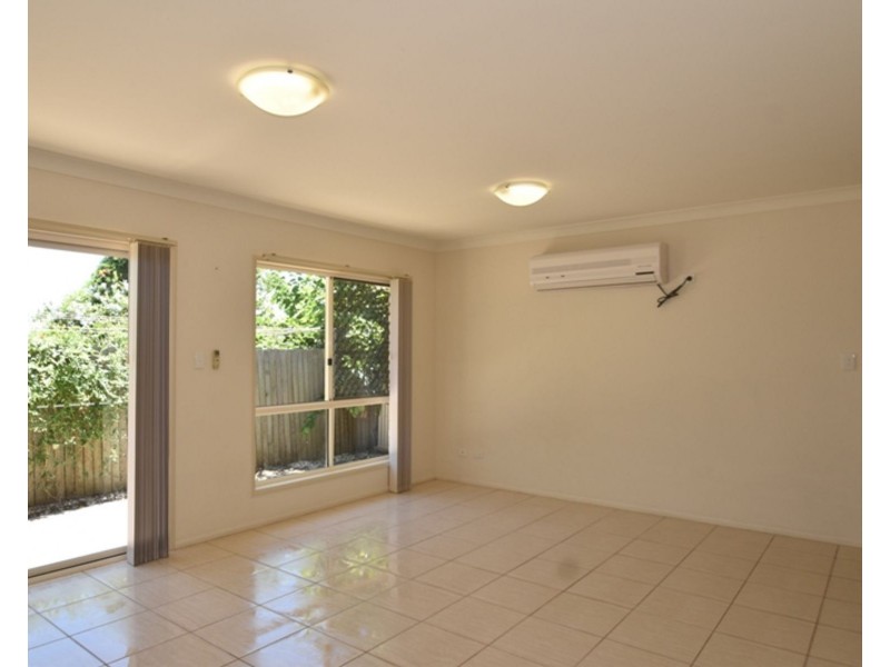2/180A Jellicoe Street, Newtown QLD 4350