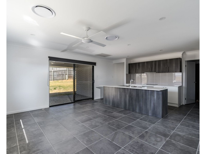 19 Vanessa Crescent, Cotswold Hills QLD 4350