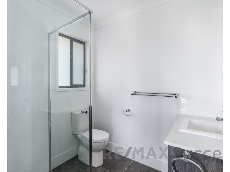 19 Vanessa Crescent, Cotswold Hills QLD 4350