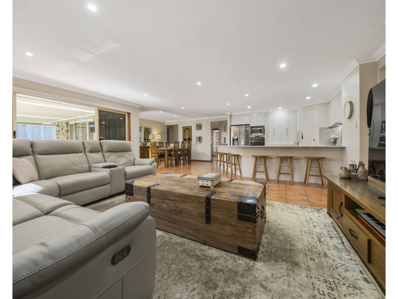 43 McClymont Drive, Rangeville QLD 4350