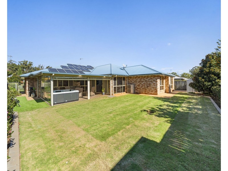 43 McClymont Drive, Rangeville QLD 4350
