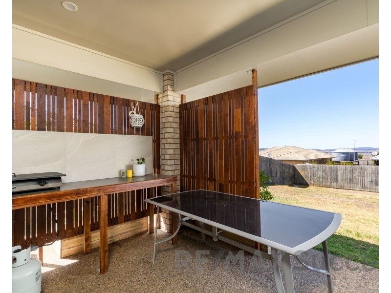 10 Cashmore Street, Wyreema QLD 4352