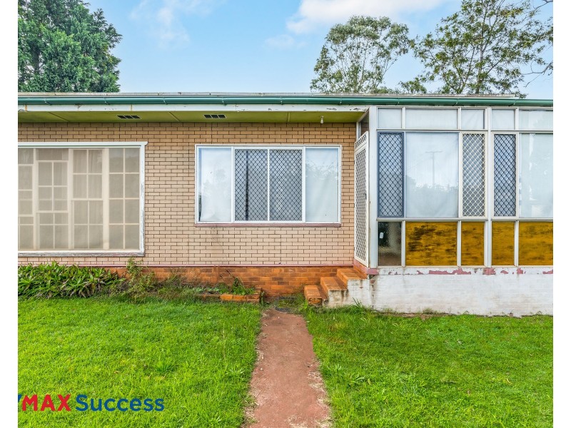 42 Tara Street, Wilsonton QLD 4350
