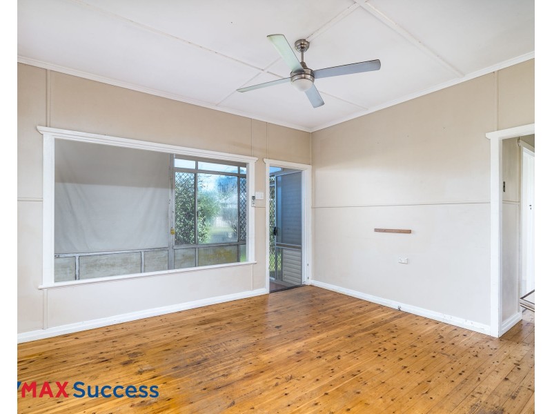 42 Tara Street, Wilsonton QLD 4350