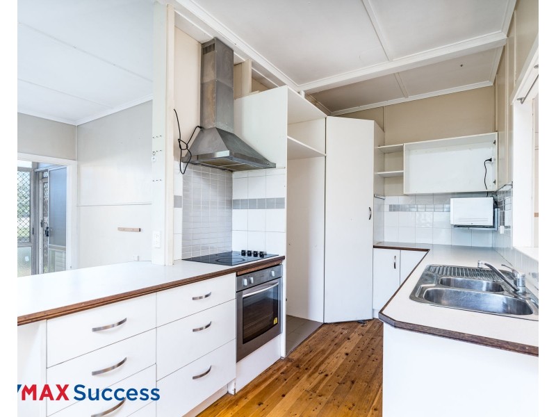 42 Tara Street, Wilsonton QLD 4350