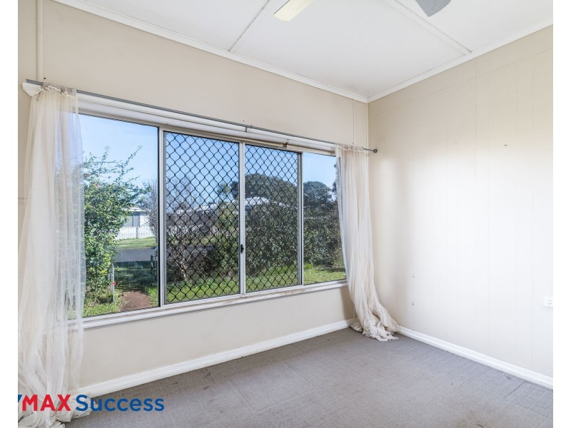 42 Tara Street, Wilsonton QLD 4350