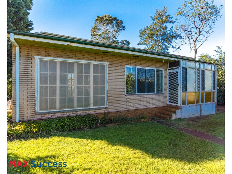 42 Tara Street, Wilsonton QLD 4350