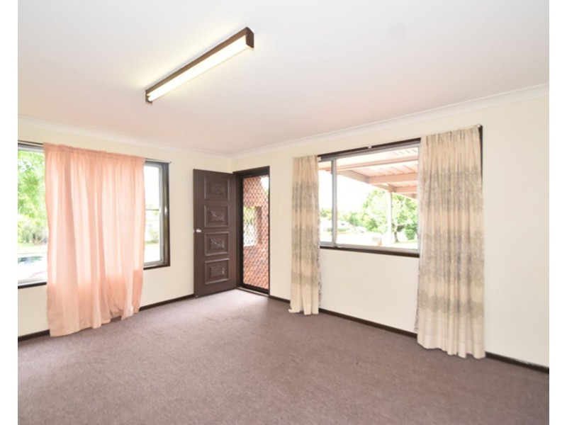 1/380 Hume Street, Centenary Heights QLD 4350