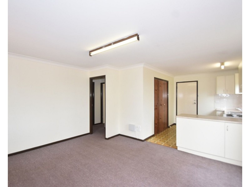 1/380 Hume Street, Centenary Heights QLD 4350