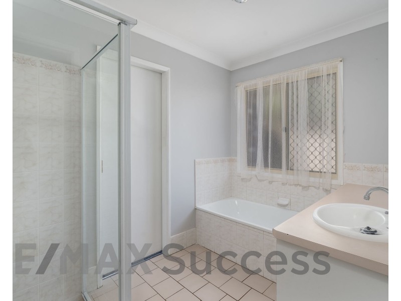 17 Malt Court, Kearneys Spring QLD 4350