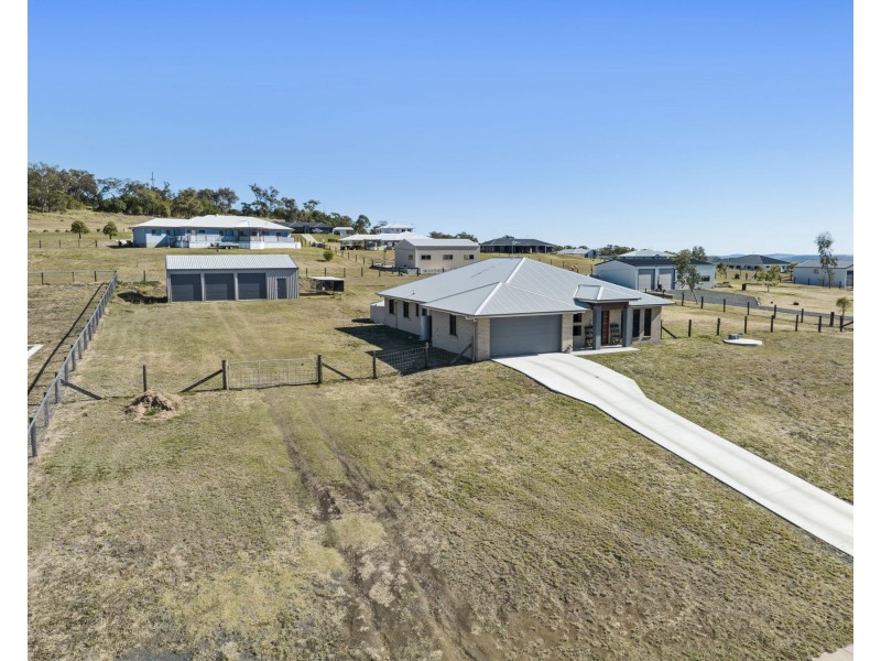 7 Nuffield Street, Kingsthorpe QLD 4400