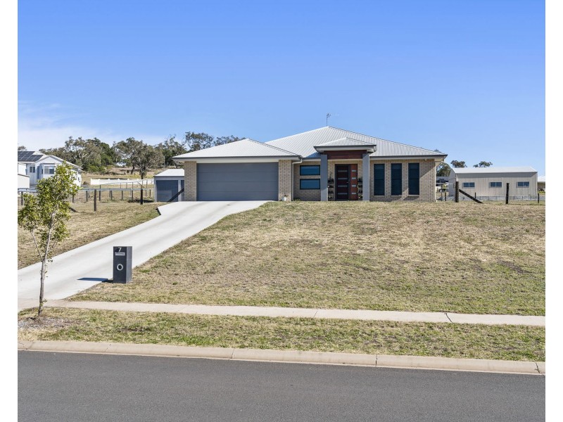 7 Nuffield Street, Kingsthorpe QLD 4400