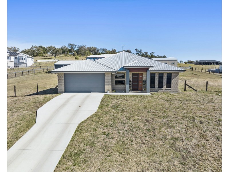 7 Nuffield Street, Kingsthorpe QLD 4400