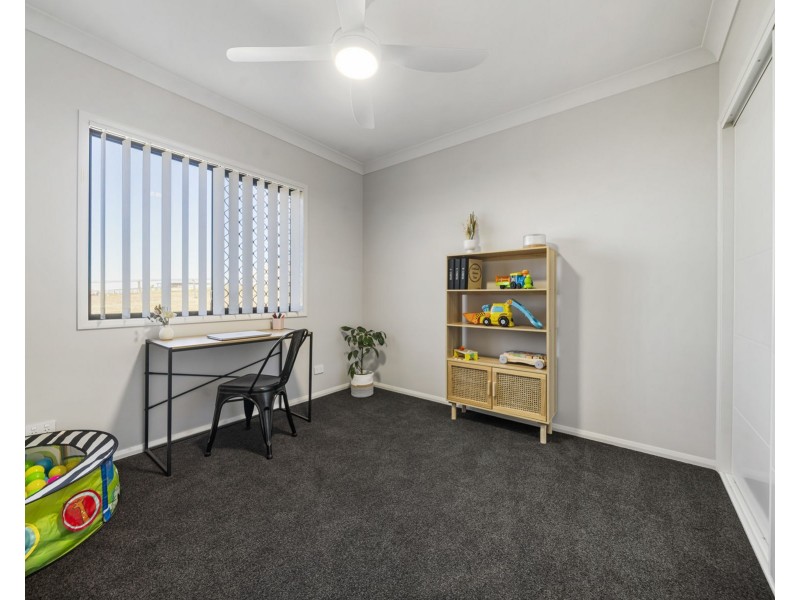 7 Nuffield Street, Kingsthorpe QLD 4400