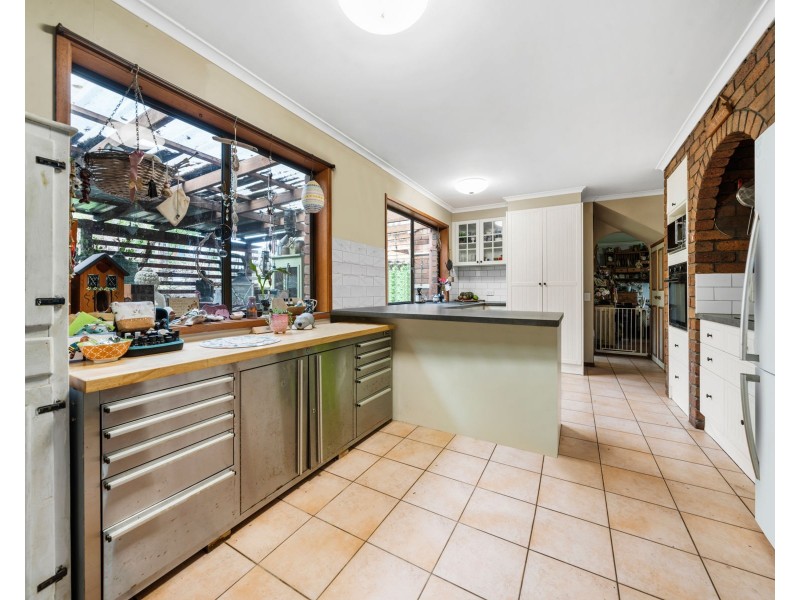 4 Glen Court, Glenvale QLD 4350