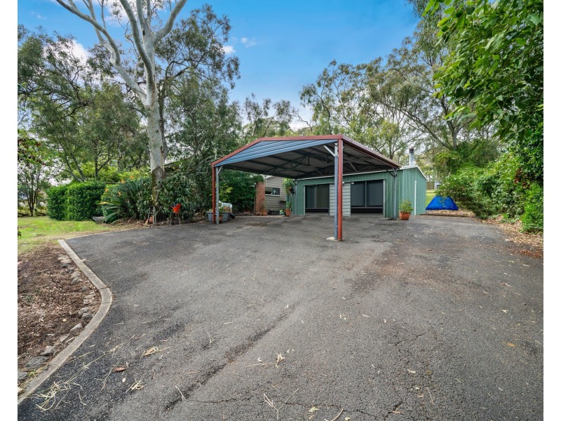 4 Glen Court, Glenvale QLD 4350
