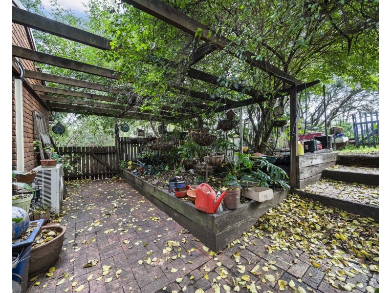 4 Glen Court, Glenvale QLD 4350