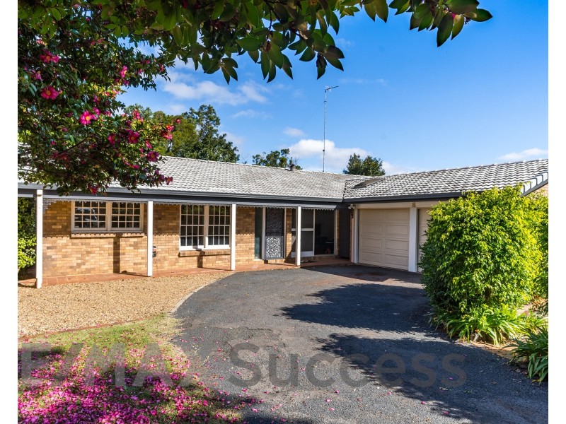 8 Herries Street, East Toowoomba QLD 4350