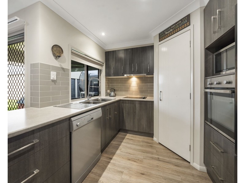 6 Carnamah Street, Cambooya QLD 4358