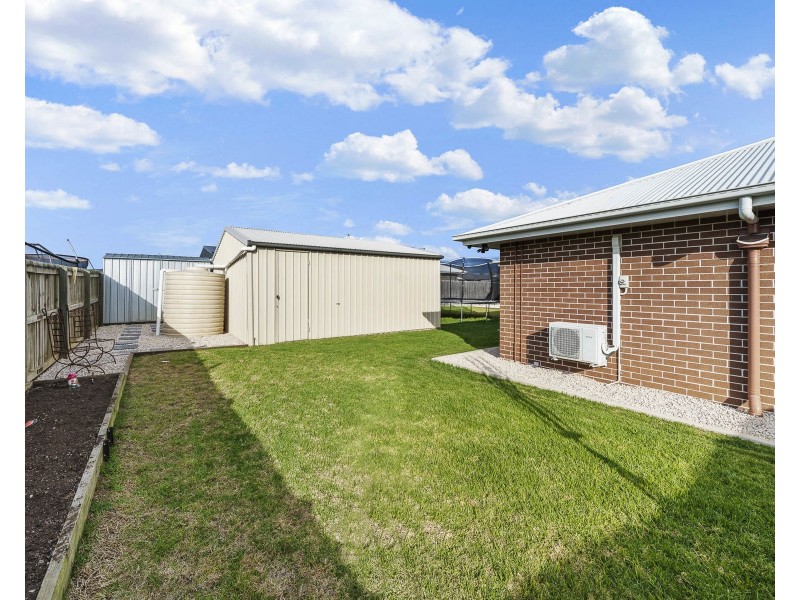 6 Carnamah Street, Cambooya QLD 4358