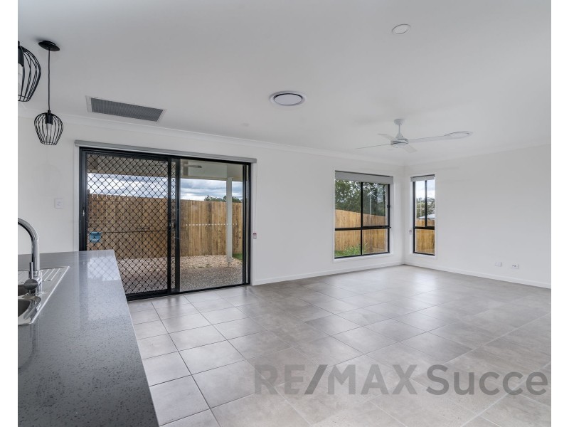 1 Kommamurra Court, Glenvale QLD 4350