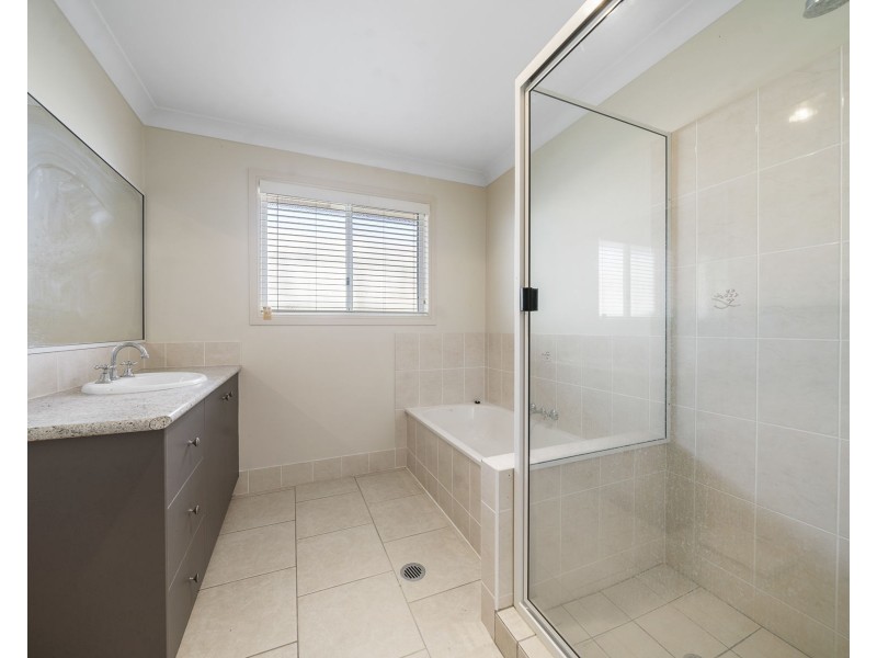 350 Mackenzie Street, Rangeville QLD 4350