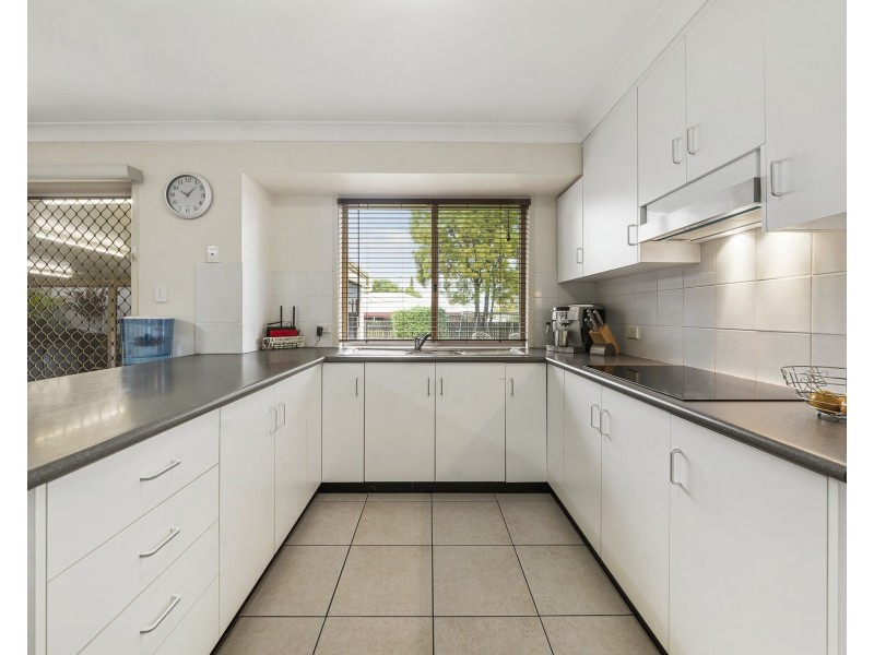 8 Silver Gum Court, Glenvale QLD 4350