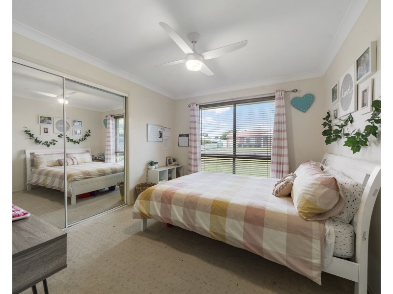 8 Silver Gum Court, Glenvale QLD 4350
