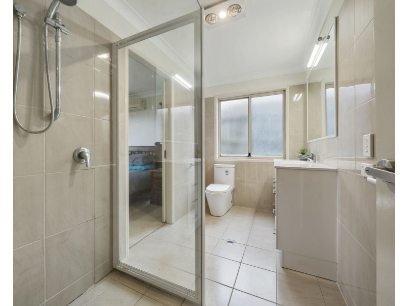 8 Silver Gum Court, Glenvale QLD 4350