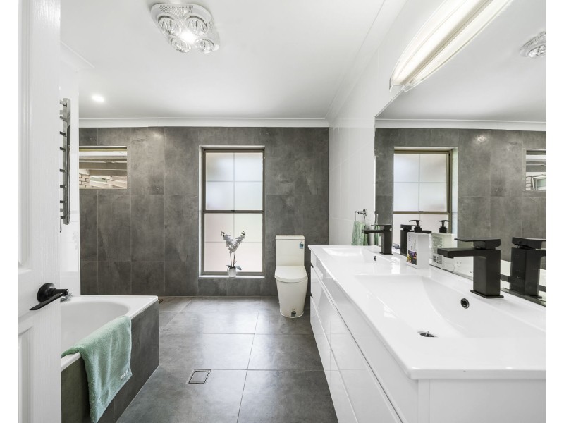 292 Glenvale Road, Glenvale QLD 4350