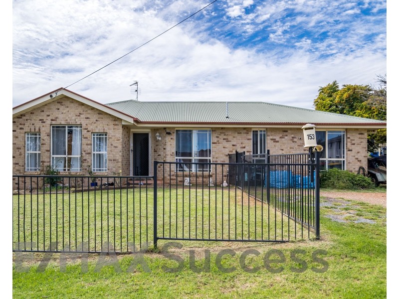 153 Baker Street, Darling Heights QLD 4350