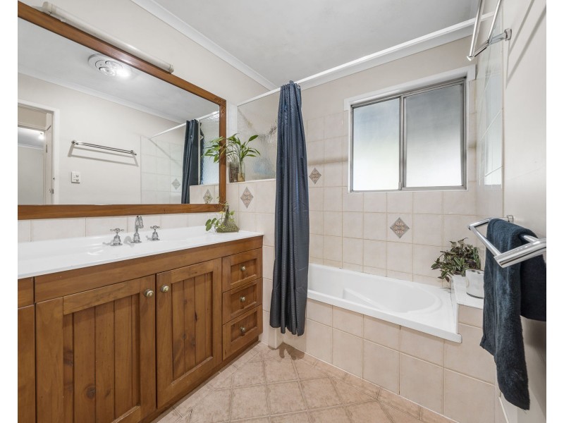 12 Airforce Road, Helidon QLD 4344