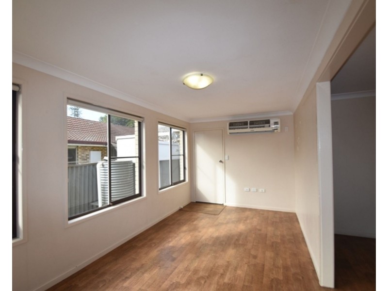 1/70 Hursley Road, Newtown QLD 4350